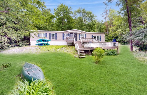 Gardiner House | Renovated waterfront home with amazing views, dock, yard games & fireplace