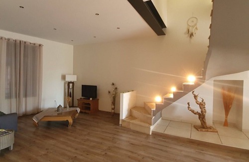 Fleury House | Renovated winegrower's house