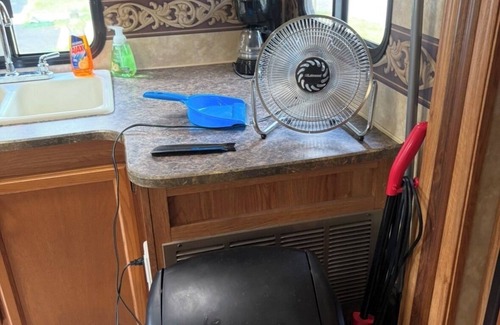Van Buren House | Rent A Camp - Choose your campground and we set up for you