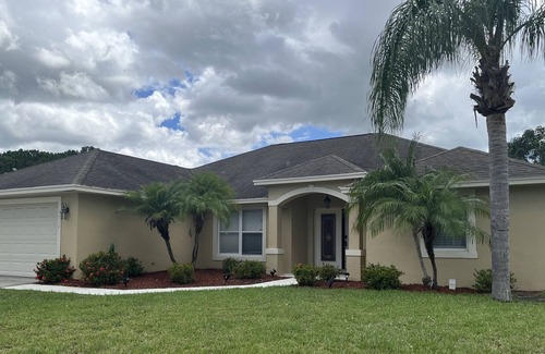Port Saint Lucie Villa | RENT LUXE 5 STAR VILLA 4 BEDROOM POOL/BBQ/