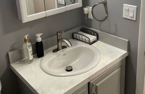 Mayfield Heights House | Rent, Relax , Enjoy & Return Absolutely No Smoking In The Home!!!!
