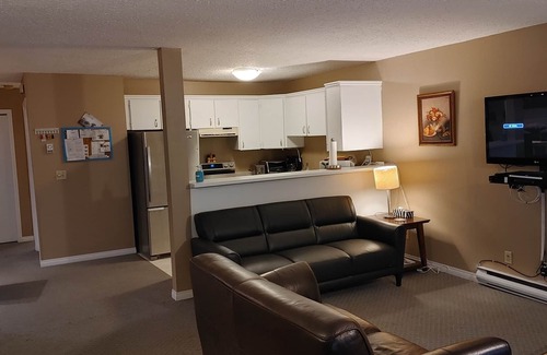 East Kootenay House | Rent Thanksgiving! *Akiskinook 1 Br Condo- Indoor Pool/Hot Tub/Beach/Tennis/Golf