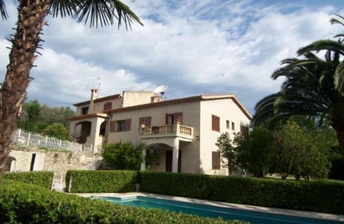 Saint-Martin-du-Var Apartment | Rent vacation home St Martin Alpes Maritimes for 6 people, air conditioning