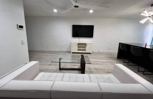 Las Vegas Apartment | Rental Apartment | 2 BR, pet friendly with 3 beds