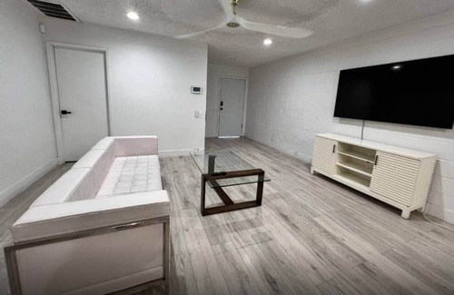 Las Vegas Apartment | Rental Apartment | 2 BR, pet friendly with 3 beds