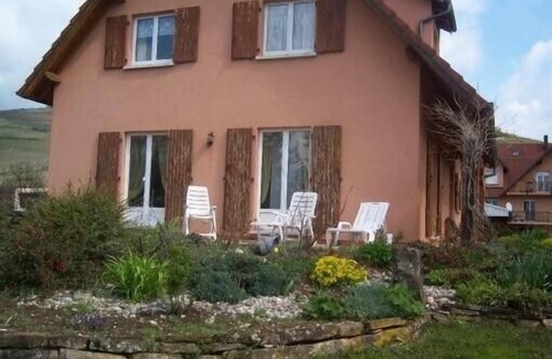 Westhalten Apartment | Rental apartment in house with courtyard and garden in westhalten