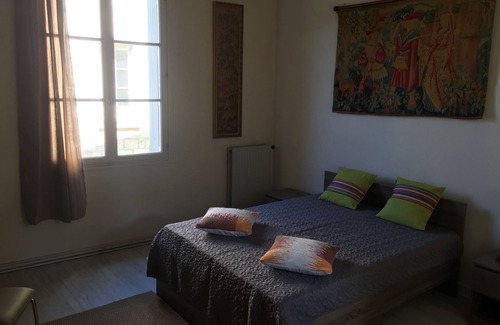 Chinon Apartment | Rental furnished 2-room apartment in CHINON au coeur de la ville médiévale R+1