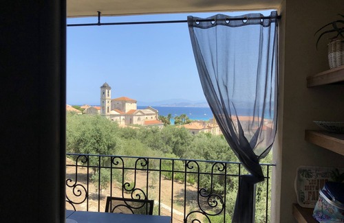 L'Ile-Rousse Apartment | RENTED F2 Ile Rousse, stunning sea view near the beach in 8 minutes walk