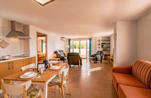 Salobrena House | RentitSpain Finca Ecológica Almahen en Salobreña