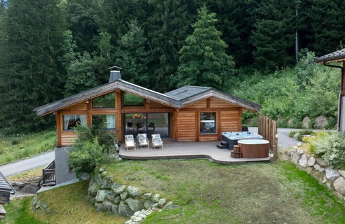 Le Lavancher Ski Chalet | Repos du Loup - Chalet 4CH 4SDB | PoêleBois | Jacuzzi BainNordique