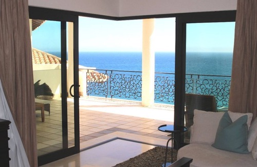 Marina Condo | Request a year in advance and I can book a week for you!