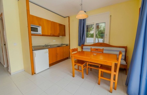 Roses Town Center Resort | Rescator Resort 115 - One Bedroom Resort, Sleeps 4