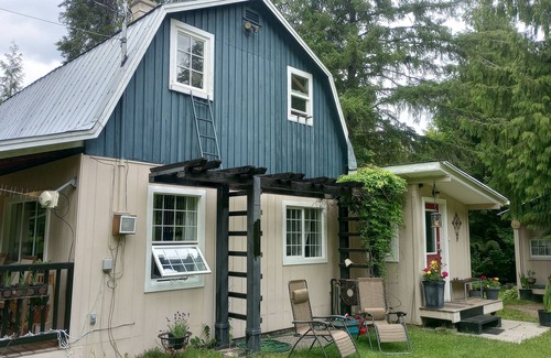 Fauquier Cottage | Reserve a snow day @ West Kootenay Lavender Farm - Hot Springs, Ski, Sled, Soak