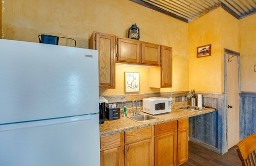 Cayuga Apartment | Reservoir Access: Pet-Friendly Kerens Cabin!