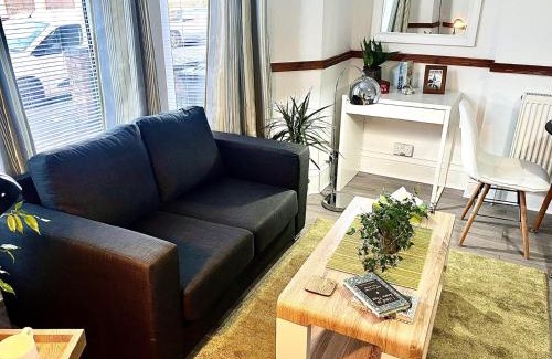 Edgbaston Apartment | Reservoir Retreat