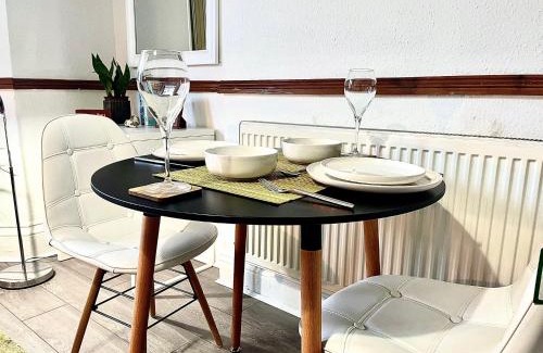 Edgbaston Apartment | Reservoir Retreat
