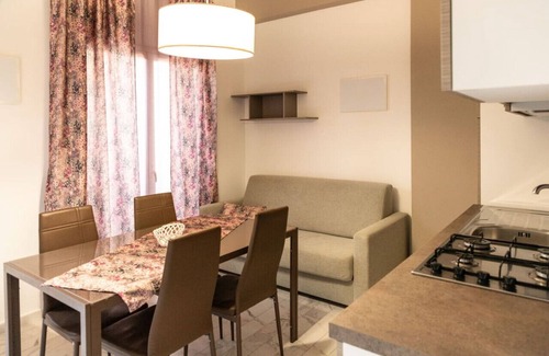 Sant'Agata di Militello Condo | Residence Villa Nebros - Appartamento con Terrazza e Piscina