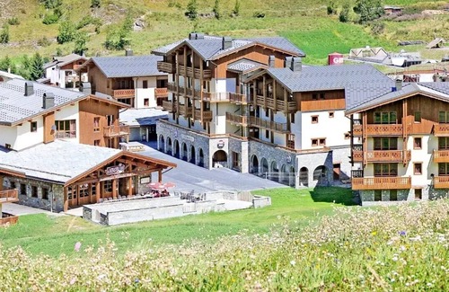 Lanslevillard Apartment | Residence Les Balcons de Val Cenis Village * - 2 Room Apartment 2/4 People