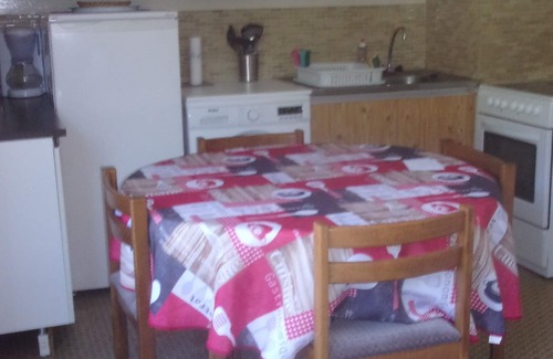 Mont-Dore Apartment | Residence A. LE CAPUCIN, N ° 68 Apartment 4 people facing LUGE TENNIS COURTS