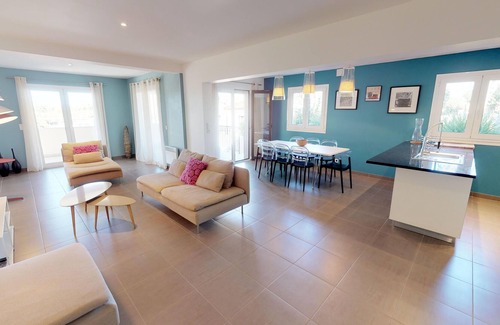 Calvi Apartment | Résidence Catherine, Superb 3 bedroom apartment, 120 m2 with swimming pool (1)