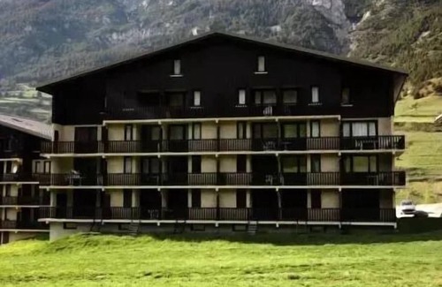 Lanslevillard Apartment | Residence Choucas - Studio for 2 People