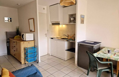 Marseillan Plage Apartment | Residence Clos Des Pins Ii (d - Pleasant apartment in residence with swimming pool