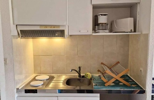 Marseillan Plage Apartment | Residence Clos Des Pins Ii (d - Pleasant apartment in residence with swimming pool