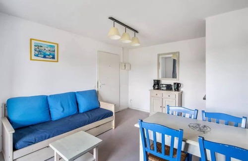 Carnoux-en-Provence Apartment | Residence Debussy - maeva Home - 2-Room Apartment 4 People - Budget