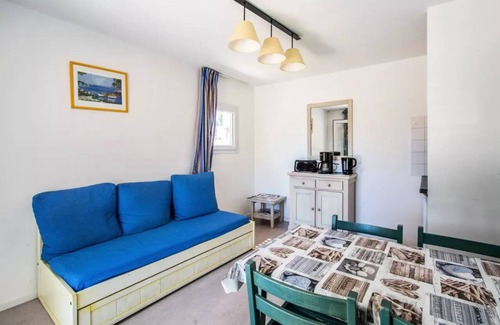 Carnoux-en-Provence Apartment | Residence Debussy - maeva Home - 2 Room Apartment 4 People - Comfort