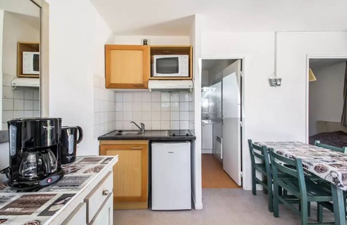 Carnoux-en-Provence Apartment | Residence Debussy - maeva Home - 2 Room Apartment 4 People - Comfort