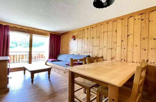 Puy-Saint-Vincent Ski Chalet | Residence Dame Blanche - DBAC22 - APPT 2 CHAMBRES - BALCONY - 6 PERSONS