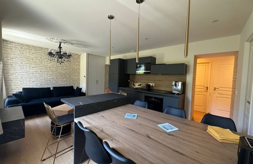 Chateau-Ville-Vieille Apartment | Residence VillaBelleFleur-Apartment La Pensée