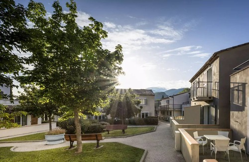 Malaucene Villa | Residence Garden & City Mont Ventoux - Malaucène* - 2-room house for 4 people