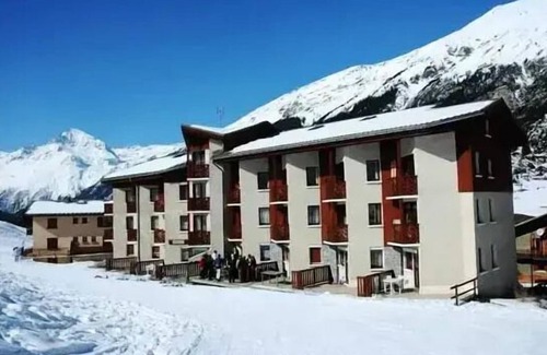 Lanslevillard Apartment | Residence Hauts De Val Cenis - Studio for 4 People