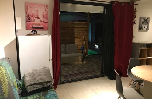 Saint-Andre Apartment | residence Henry's avec piscine chauffée et jacuzzi