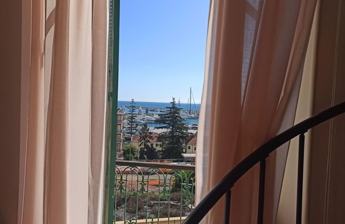 Imperia House | Residence Hotel Miramare