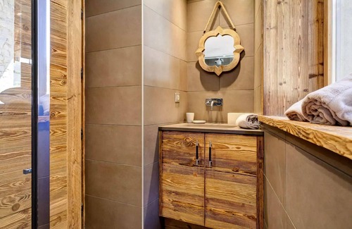 Le Praz Ski Chalet | Residence Idaho - Fully renovated village house located in the heart of the Village of Praz
