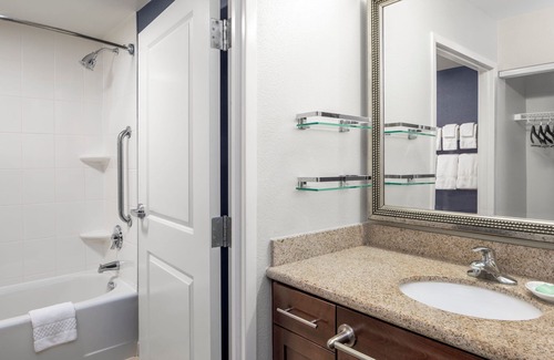 Central Newport News Hotel | Residence Inn Newport News Airport