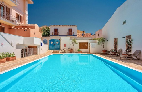 Santa Teresa di Gallura Apartment | Residence con piscina a 300 mt dal mare
