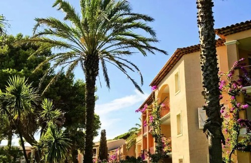 Giens Apartment | Residence La Pinède - maeva Home - Comfort 1 bedroom apartment (5 people)