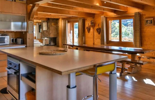 Le Chinaillon Ski Chalet | Residence Laurencieres-le Grand Bornand - Large independent chalet "Les Laurencières", 18 people, 7 bedrooms, wifi, close to shops!