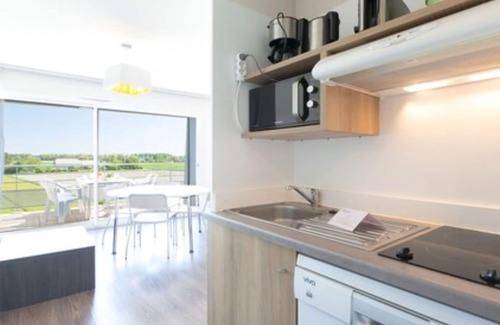 Roz-sur-Couesnon House | Residence Le Domaine du Mont - Vacancéole