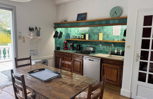 La Tourlandry House | RESIDENCE LE CHIRON and its swimming pool