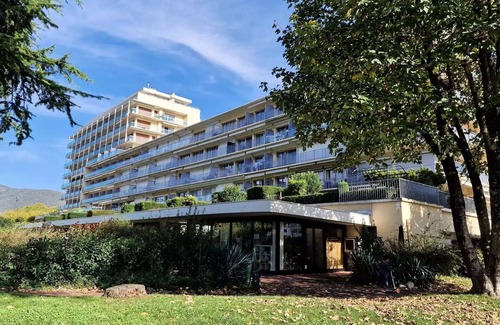 Aix-les-Bains Apartment | Residence Les Belles Rives E - Beautiful and stunning views of Lake Bourget!