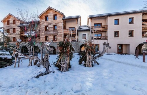 Abries Apartment | Residence Les Balcons du Viso - 2 room apartment 4/6 people Coin Montagne