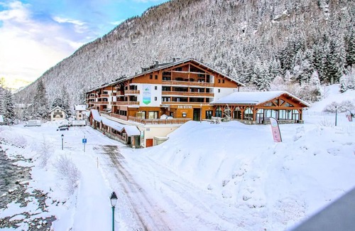 Vallorcine Apartment | Residence Les Portes du Mont Blanc * - 4 Room Apartment 8 People