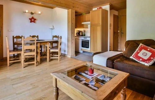 Le Chinaillon Apartment | Residence Refuge Des Outalays B - Refuge B4, Beautiful apartment at the foot of the slopes