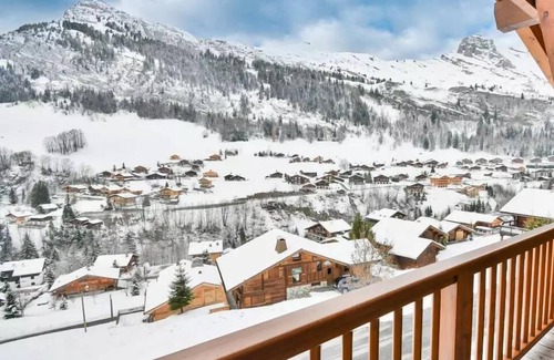 Le Chinaillon Apartment | Residence Refuge Des Outalays C - Refuge C6, Apartment on slopes, 4 people, 2 bedrooms, sunny balcony, magnificent views, quiet area.