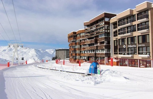 Val-Thorens Apartment | Residence Roc De Peclet - STUDIO FOR 2 PERSONS IDEALY SITTED DIRECTLY ON PISTES