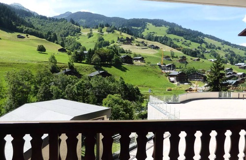 Areches Apartment | Residence Val Blanc 1 - Apartment 4 to 6 people in the heart of village, prox. lifts